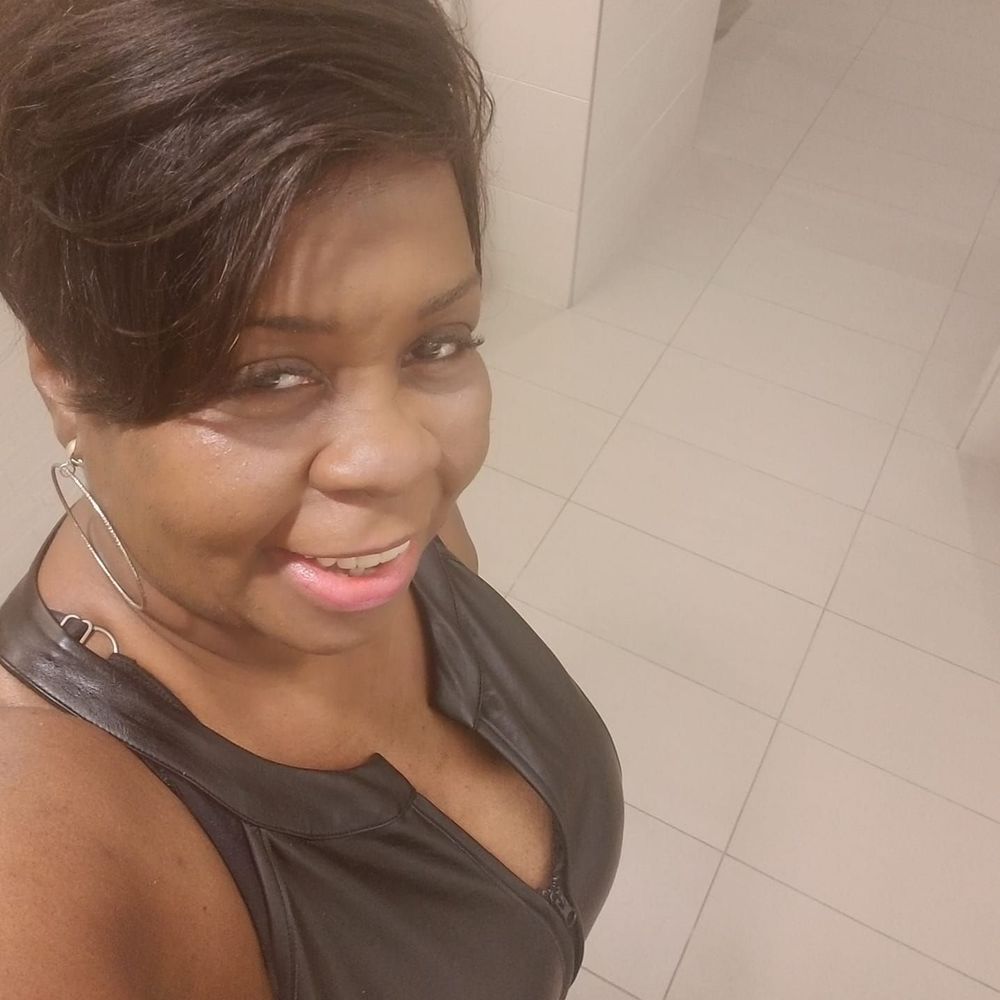Meet your Posher, Alecia